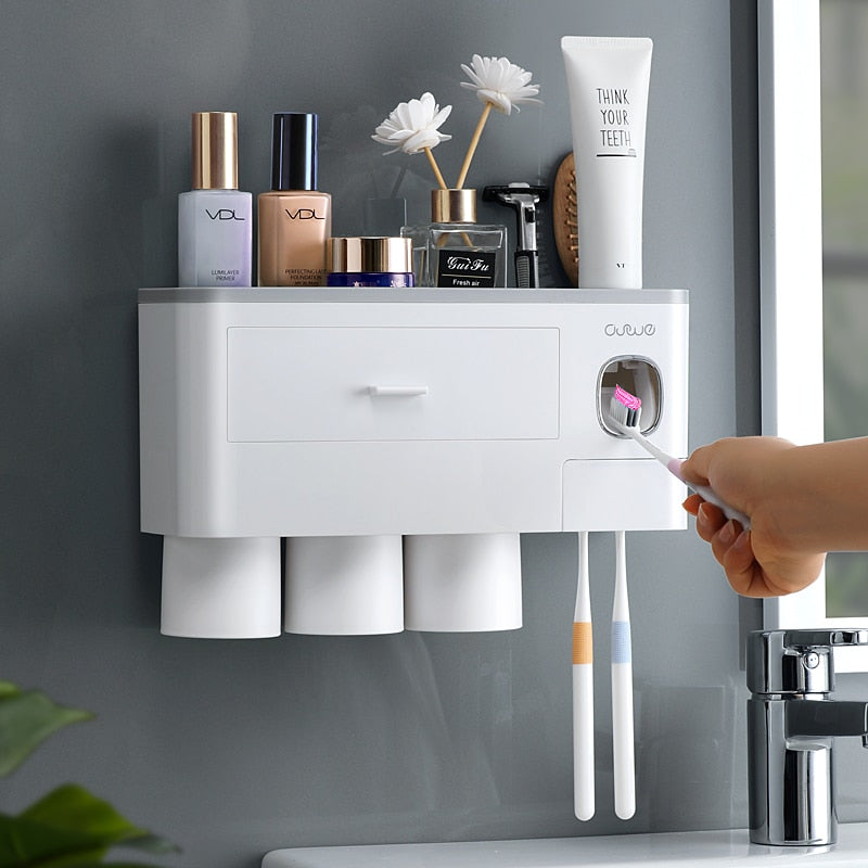 Bathroom accessories organizer