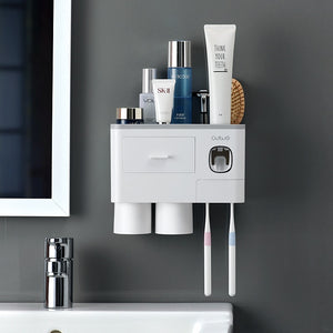 Bathroom accessories organizer